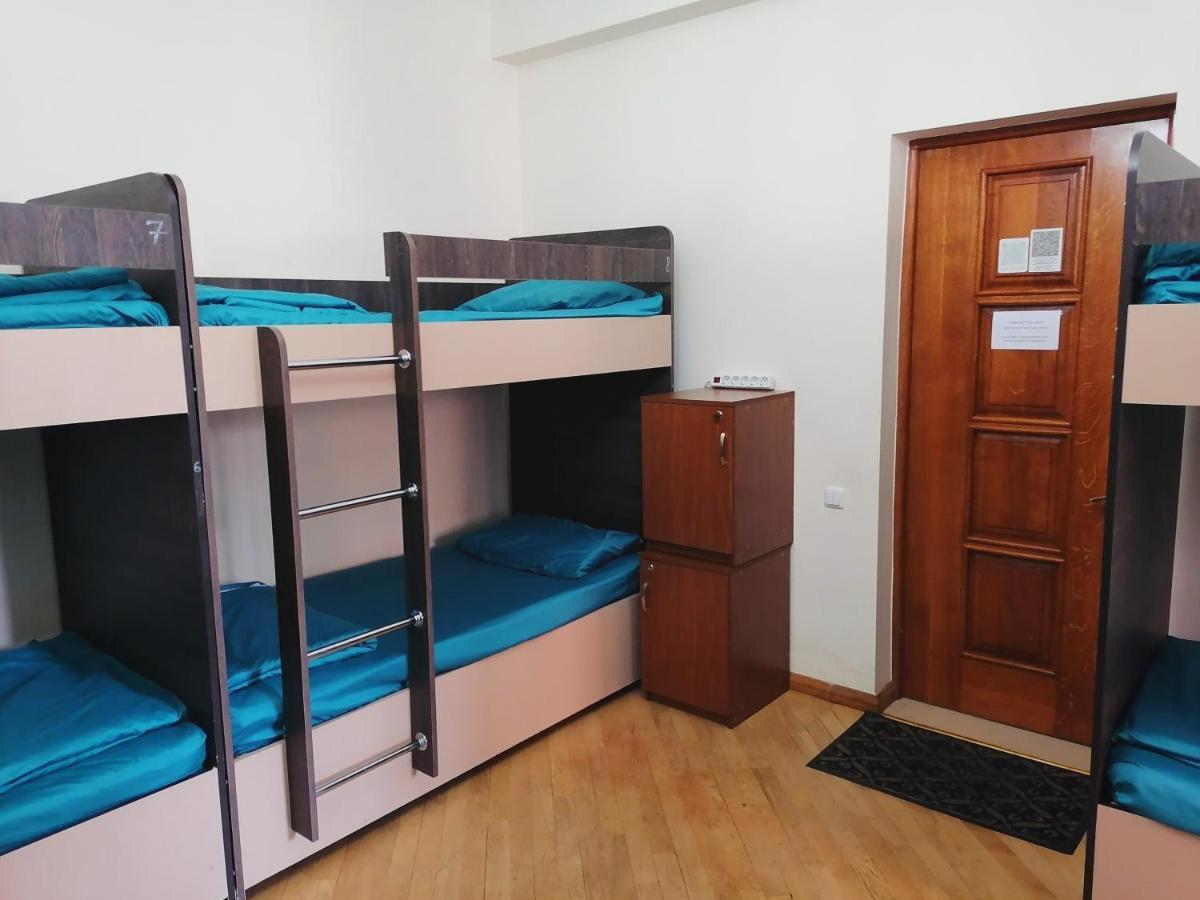 Arevahostel&Apartment Erévan Extérieur photo