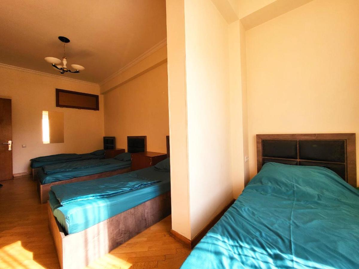 Arevahostel&Apartment Erévan Extérieur photo